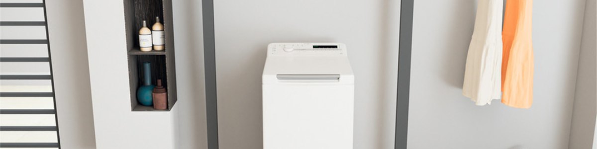 Whirlpool pealtlaetav pesumasin modernses ja minimalistlikus pesuruumis