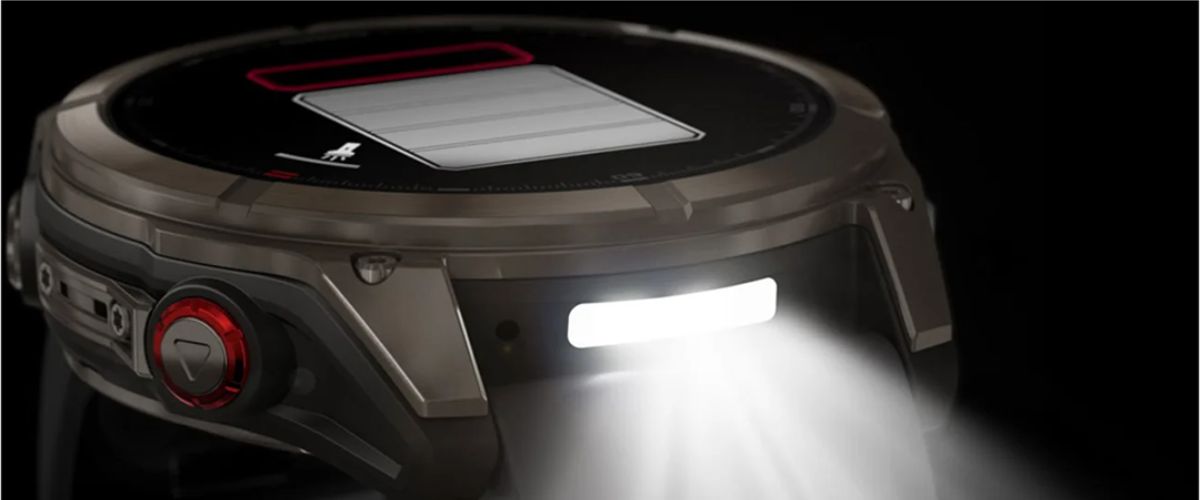 Garmin Fenix 8 seeria nutikell sisseehitatud taskulambiga