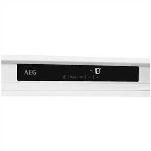 Built-in freezer AEG (204 L)