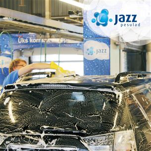 Exterior hand wash at Jazz car washes