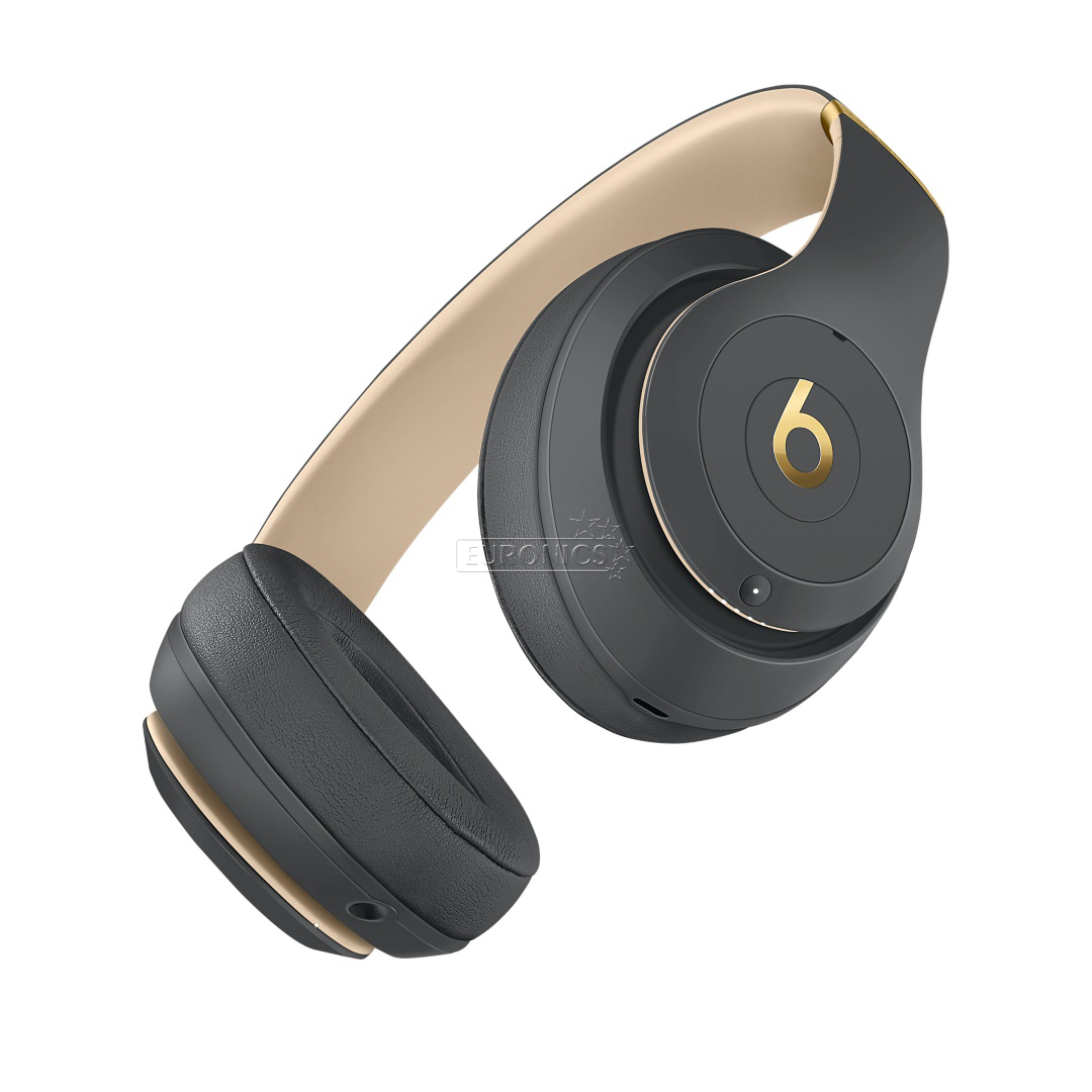 Noise cancelling wireless headphones Beats Studio 3