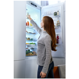 Интегрируемый холодильник Electrolux / высота: 189 см