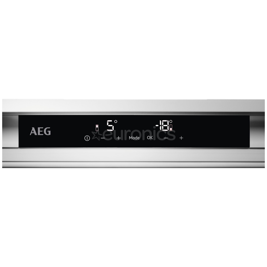 Интегрируемый холодильник AEG / высота: 178 см