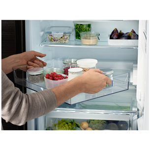 Built-in refrigerator AEG (188 cm)