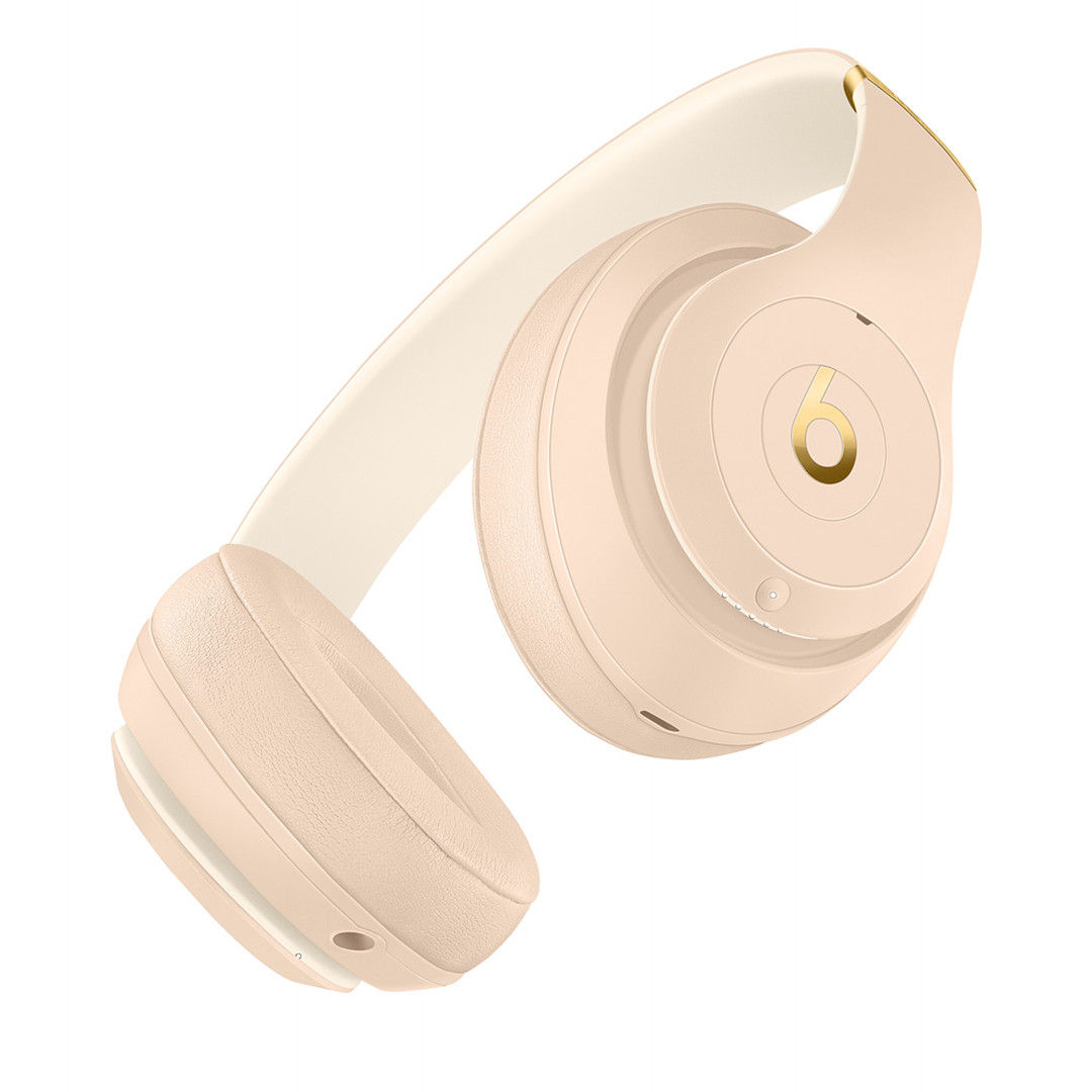 Noise cancelling wireless headphones Beats Studio3