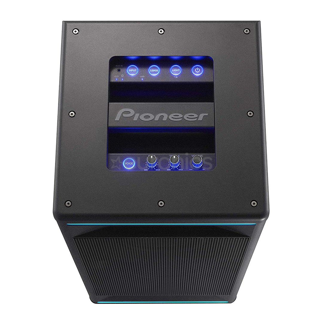 Music center Pioneer Club7