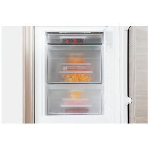 Built-in refrigerator Whirlpool (194 cm)