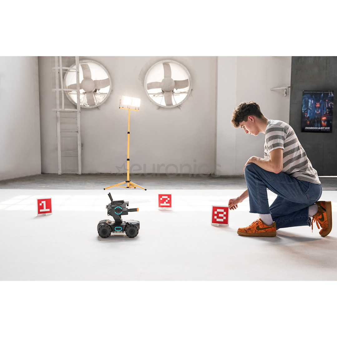 Робот DJI RoboMaster S1