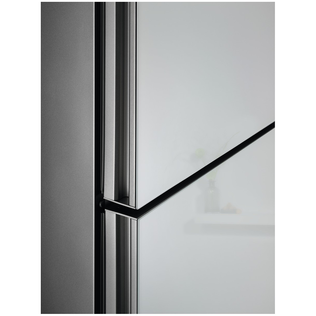 Külmik Electrolux (201 cm)