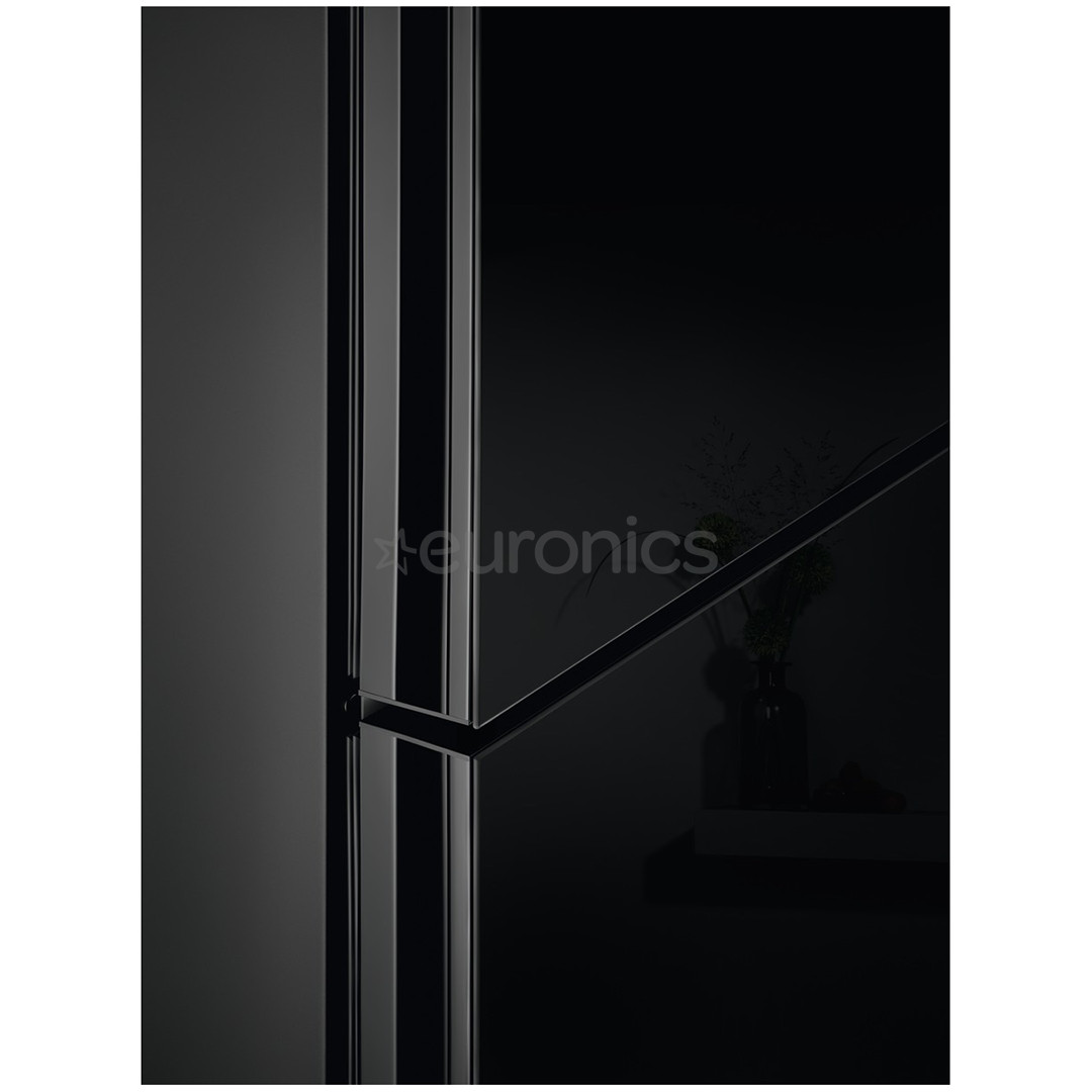Холодильник Electrolux (201 см)