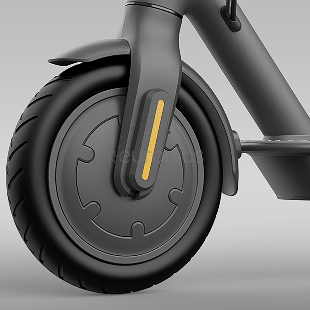 Электрический самокат Xiaomi Mi Electric Scooter Essential