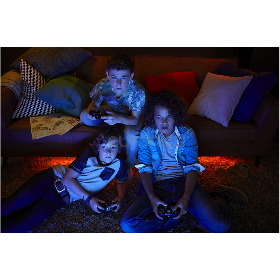 Комплект умных ламп Philips Hue White and Color Ambience (E14)