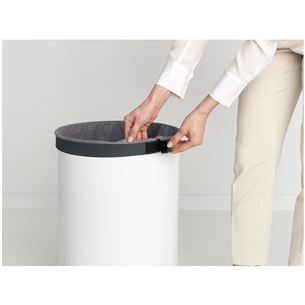 Laundry bin with plastic lid Brabantia 60 L