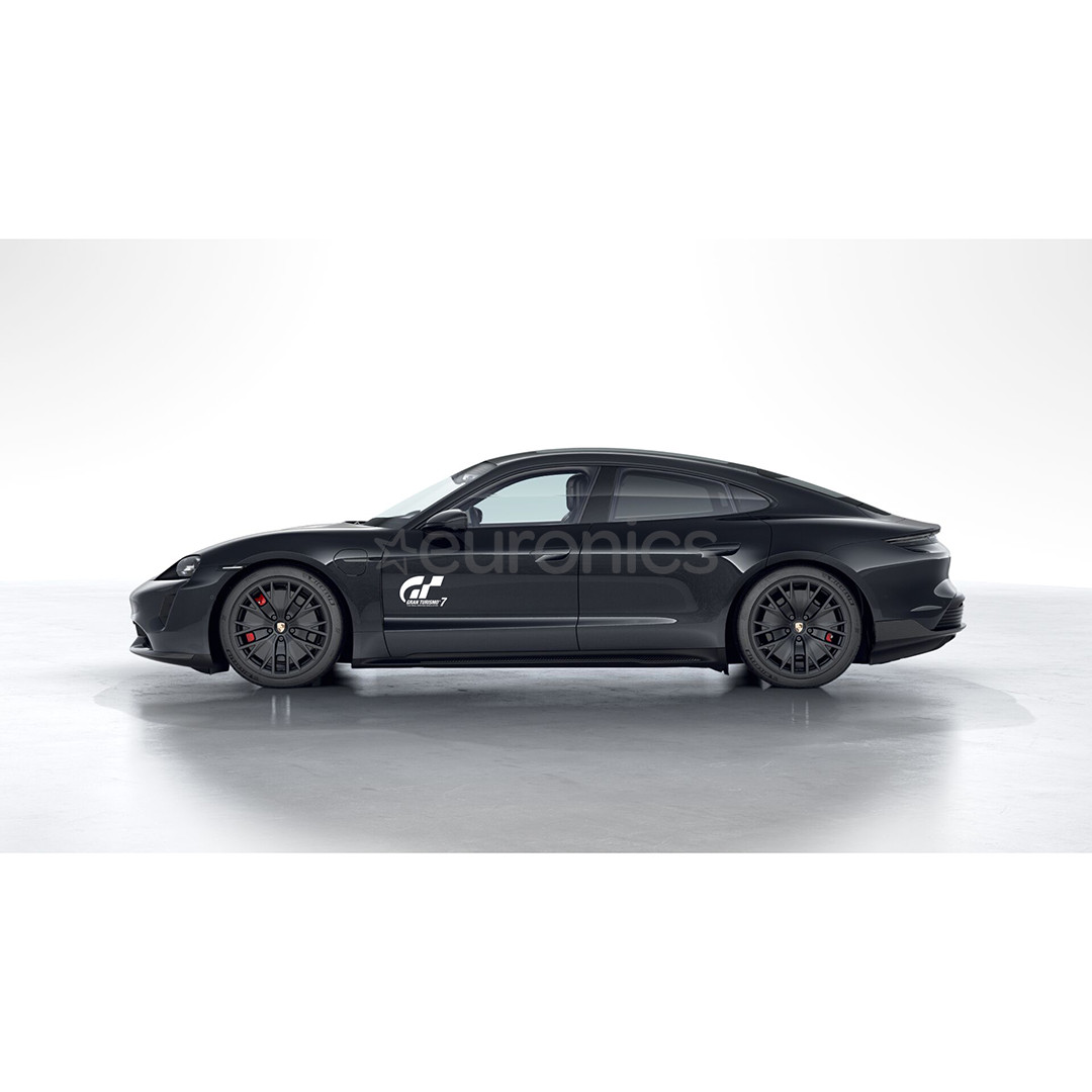Porsche Taycan GTS + Gran Turismo 7 - Elektriauto ja Playstation 5 mäng
