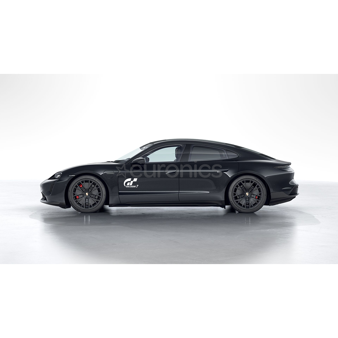 Porsche Taycan GTS + Gran Turismo 7 - Elektriauto ja Playstation 5 mäng