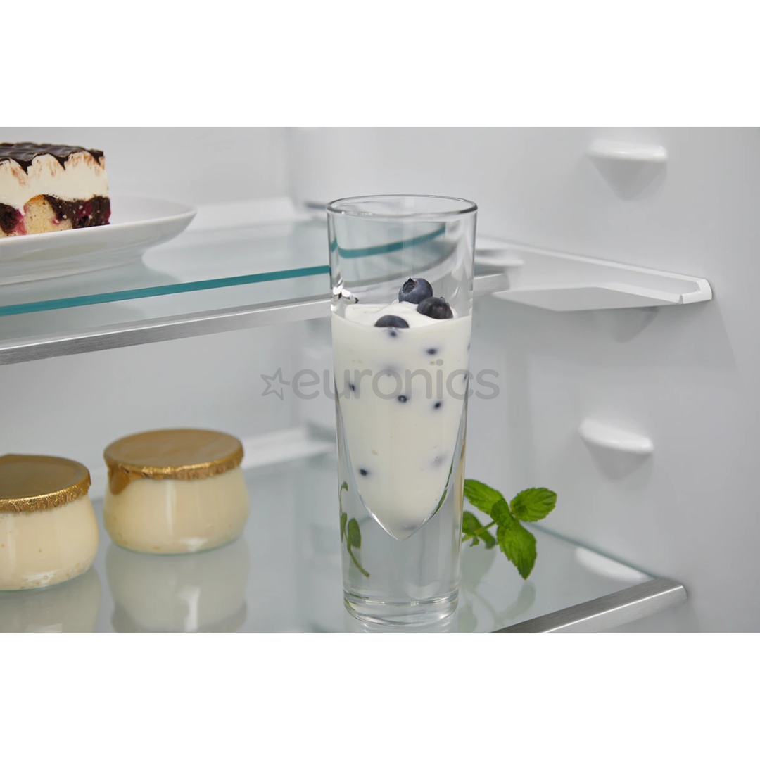 Electrolux, 256 L, height 178 cm - Built-in Refrigerator