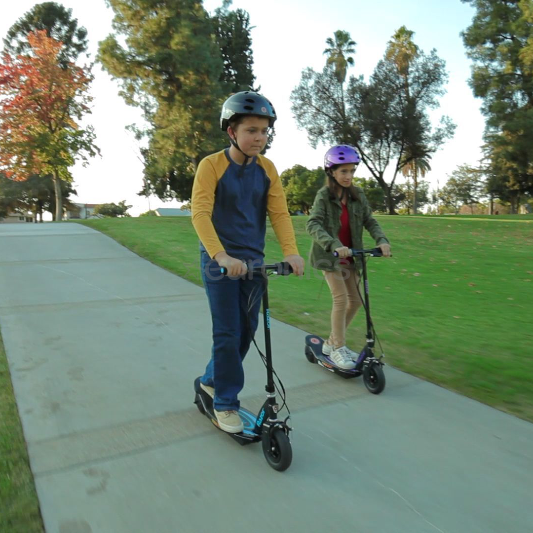 Razor Power Core E100, фиолетовый - Электрический самокат для детей