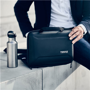 Thule Gauntlet, 16", MacBook Pro, must - Sülearvutikott