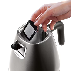 Delonghi Distinta, 1,7 L, Titanium - Veekeetja