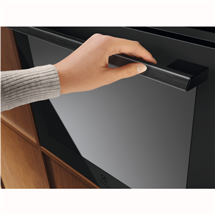 Electrolux 700 Seeria MealAssist with SteamCrisp, 72 L, pürolüütiline puhastus, mattmust - Integreeritav auruahi