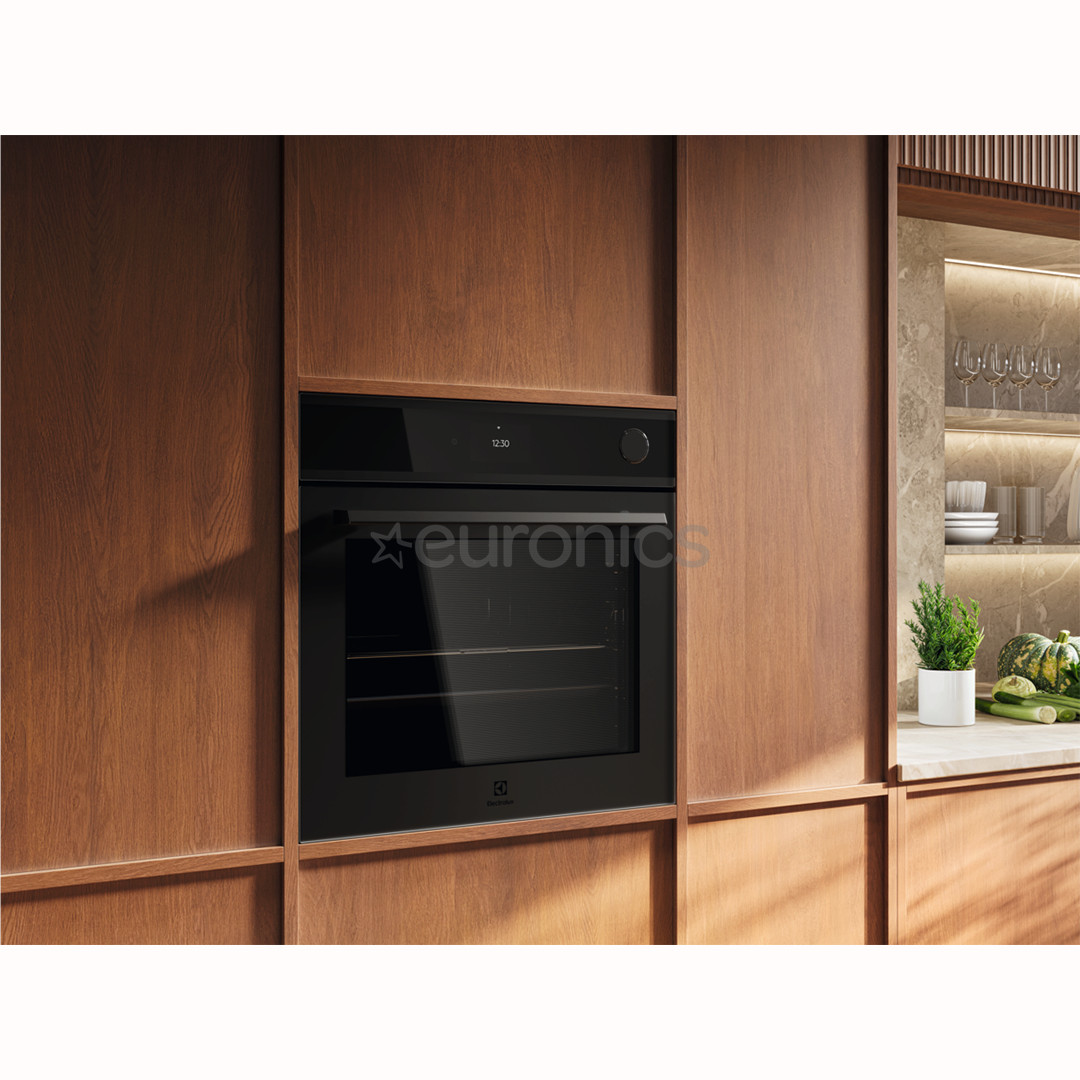 Electrolux 700 Seeria MealAssist with SteamCrisp, 72 L, pürolüütiline puhastus, mattmust - Integreeritav auruahi