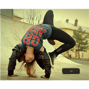 Klipsch Detroit, must - Kaasaskantav juhtmevaba kõlar