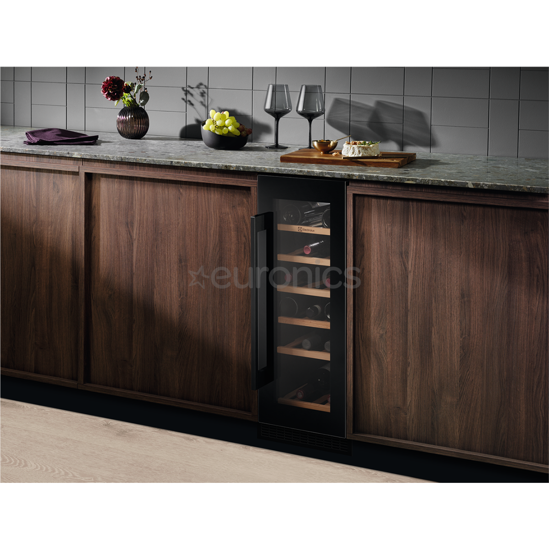 Electrolux 500 Series, 20 pudelit, kõrgus 82 cm, must - Integreeritav veinikülmik