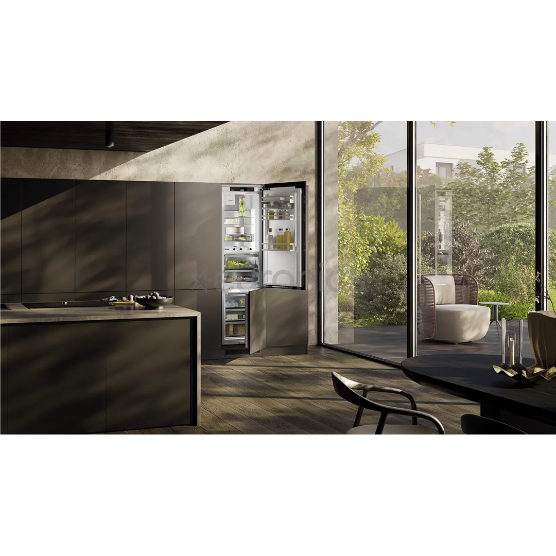 Liebherr Prime BioFresh NoFrost, 276 L, height 194 cm - Built-in refrigerator