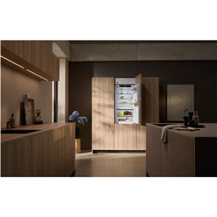 Liebherr Plus BioFresh, 255 L, height 177 cm - Built-in refrigerator