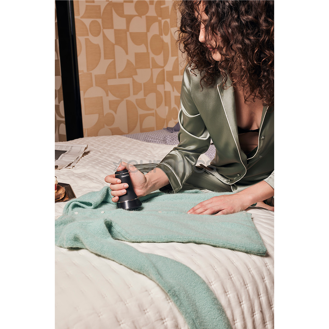 SteamOne, black - Rechargeable lint razor