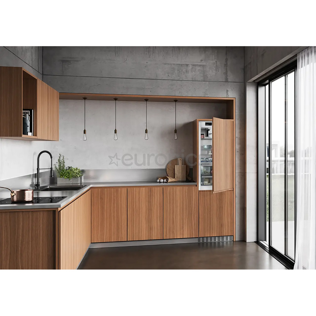 Liebherr peak BioFresh, NoFrost, 246 L, kõrgus 177 cm - Integreeritav külmik