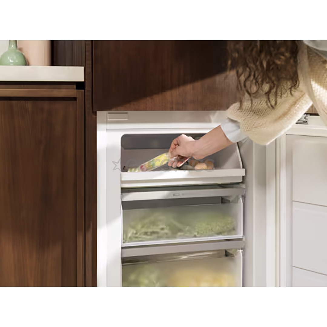 Electrolux 600, Low Frost, 271 L, kõrgus 178 cm - Integreeritav külmik