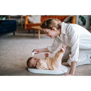 Momini TinyTally, up to 40 kg, white - Baby scale