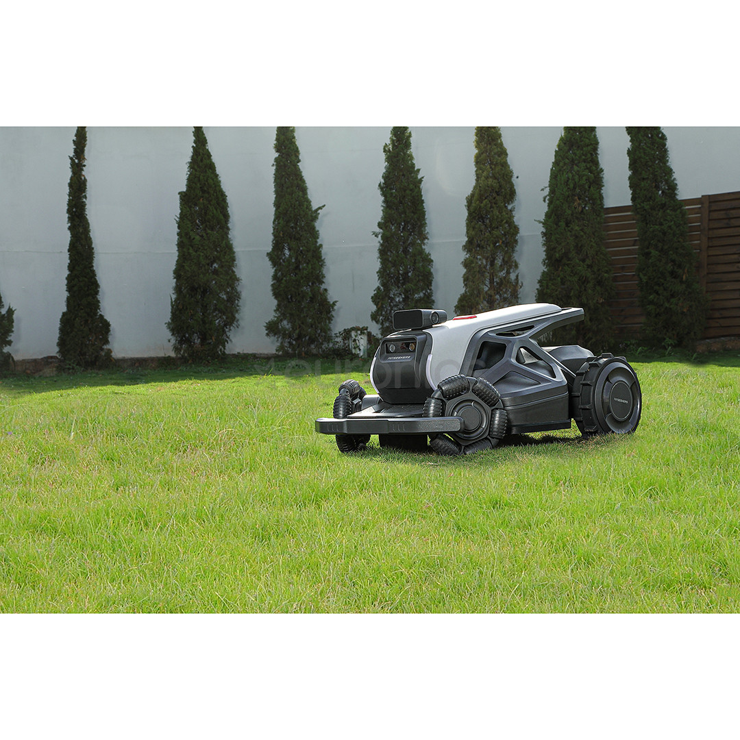 AirSeekers Tron, hall - Robotmuruniiduk