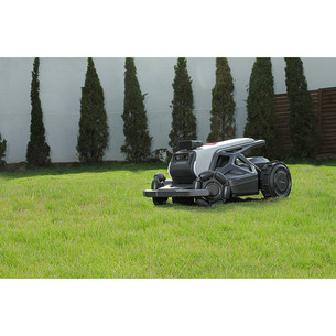 AirSeekers Tron Plus, hall - Robotmuruniiduk