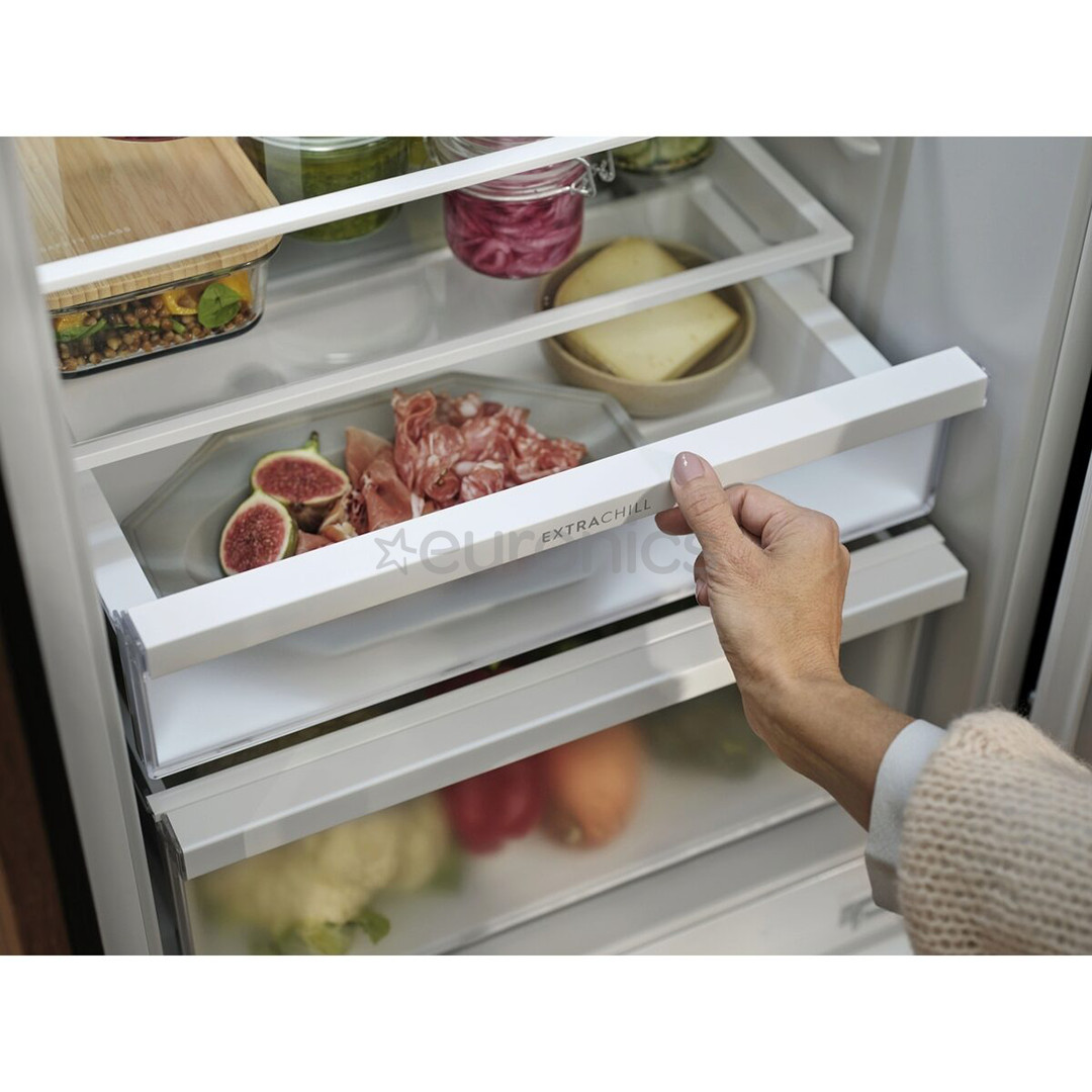 Electrolux 700 No Frost AI CoolAssist, 269 L, kõrgus 189 cm - Integreeritav külmik