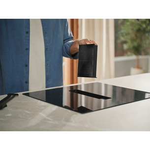 Electrolux 600 XT Bridge, laius 60 cm, must - Integreeritav pliidiplaat õhupuhastiga